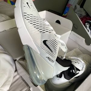 Brand new white air max 270